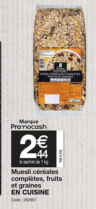 muesli céréales complètes, fruits et graines en cuisine