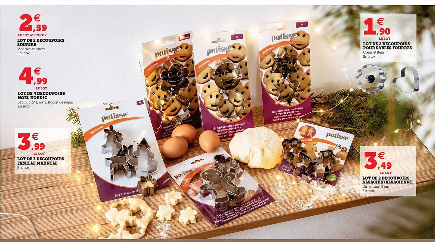 lot de 5 découpoirs sourire, lot de 4 découpoirs noël nordic, lot de 3 découpoirs famille mannele, lot de 2 dédoupoirs pour sablé fourrés, lot de 2 découpoirs alsacien-alsacienne