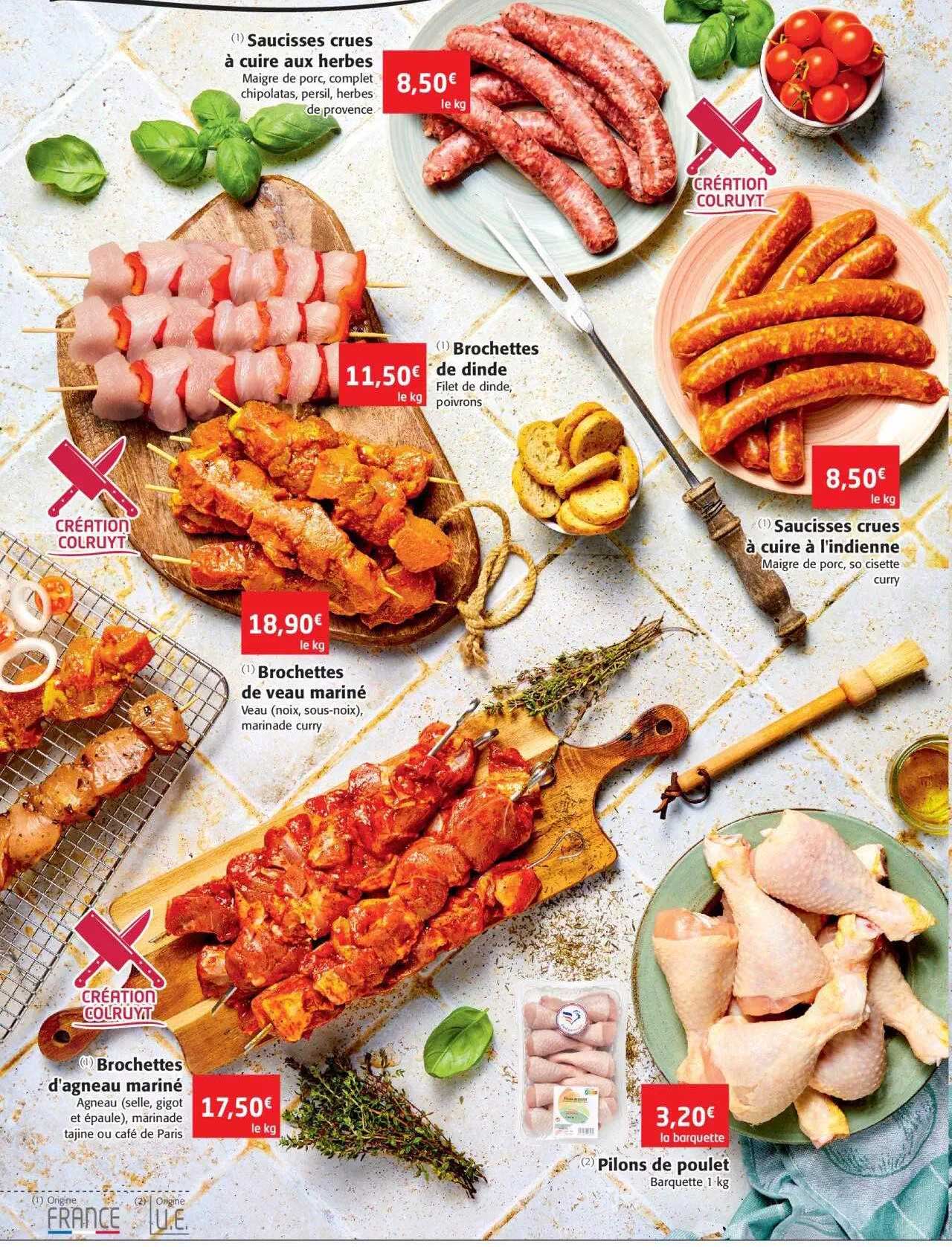 saucisses crues à cuire aux herbes, brochettes de dinde, brochettes de veau mariné, brochettes d'agneau mariné, pilons de poulet, saucisses crues à cuire à l'indienne