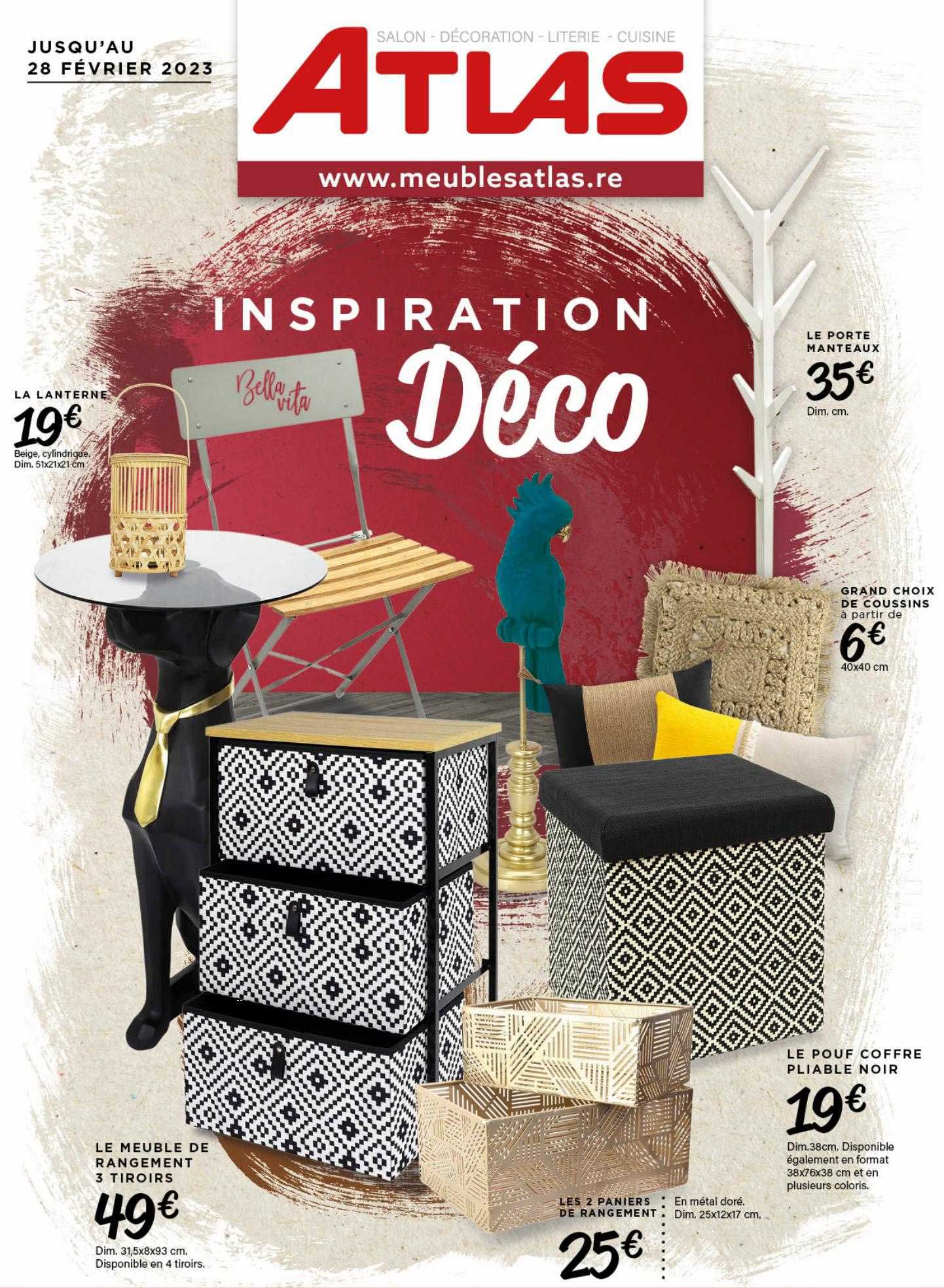 La Lanterne, Le Porte Manteau, Grand Choix De Coussin, Le Pouf Coffre Pliable Noir, Les 2 Paniers De Rangements, Le Meuble De Rangement 3 Tiroirs