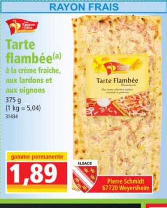 tarte flambée à la crème fraîche, aux lardons et aux oignons