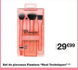 set de pinceaux flawless "real techniques"