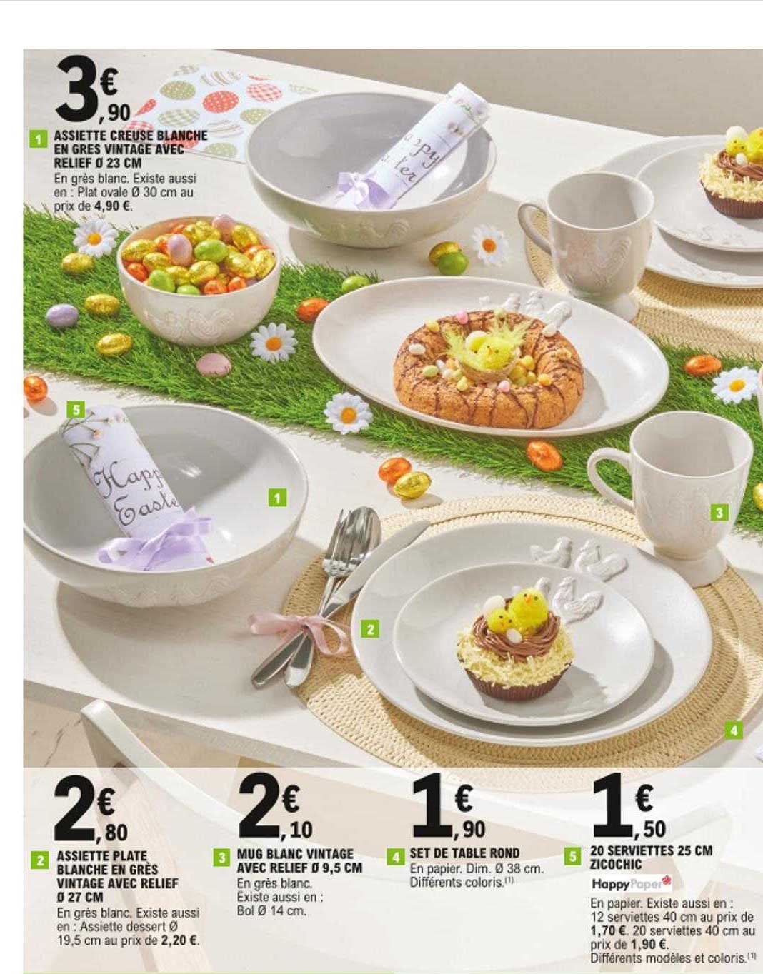 assiette creuse blanche en grés vintage avec relief ø 23 cm, assiette plate blanche en grès vintage avec relief ø 27 cm, mug blanc vintage avec relief ø 9,5 cm, 20 serviettes 25 cm zicochic