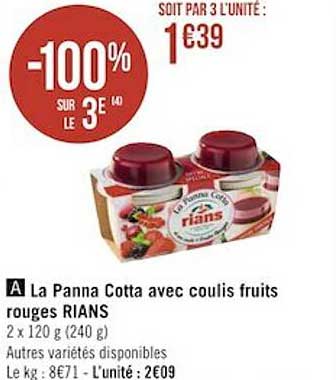 la panna cotta avec coulis fruits rouges rians