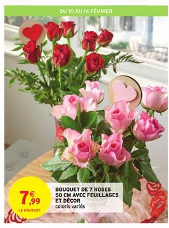 bouquet de 7 roses 50 cm avec feuillages et décor