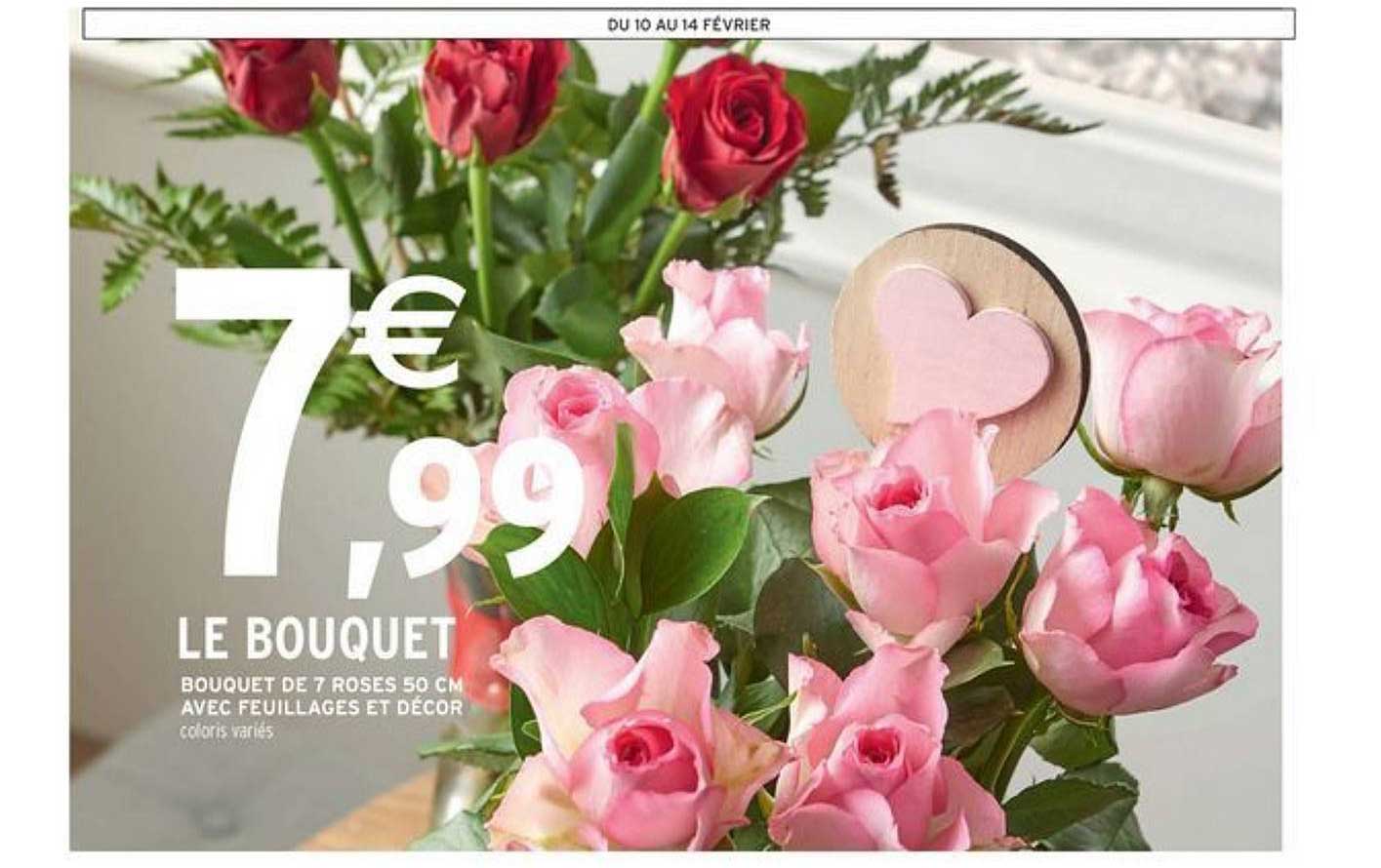 bouquet de 7 roses 50 cm avec feuillages et décor