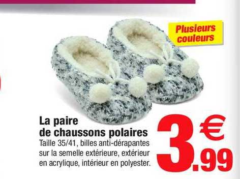 La Paire De Chaussons Polaires