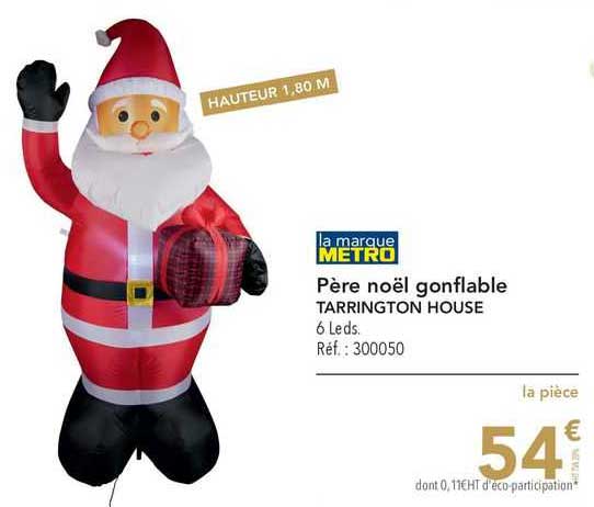 metro père noël gonflable tarrington house
