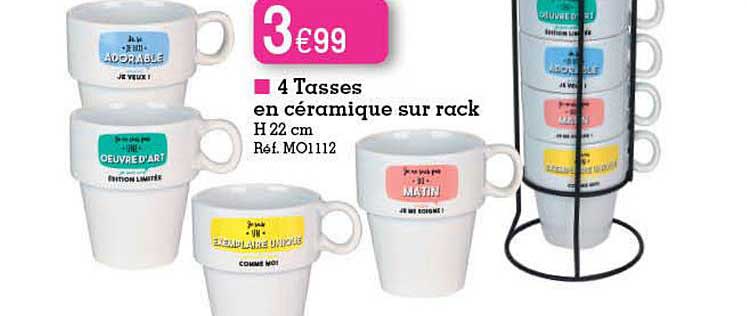 4 tasses en céramique sur rack