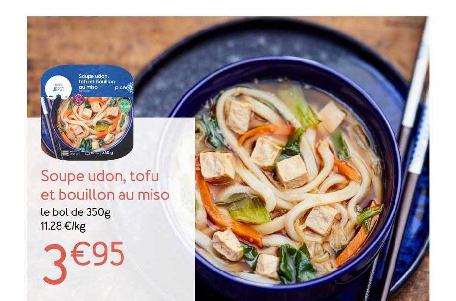 Soupe Udon, Tofu Et Bouillon Au Miso