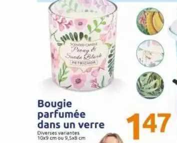 bougie parfumée dans un verre