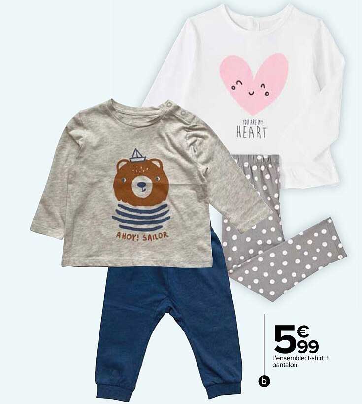 l'ensemble t-shirt + pantalon