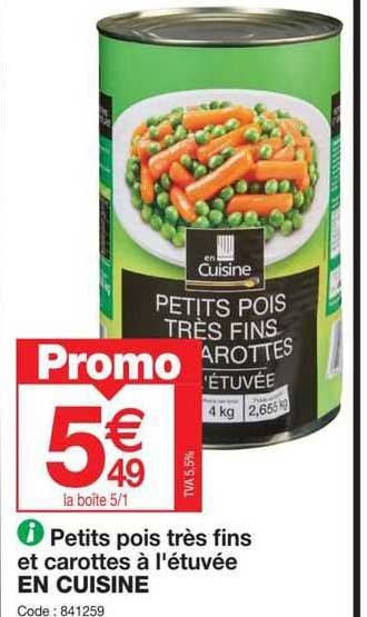 petits pois très fins et carottes à l'étuvée en cuisine