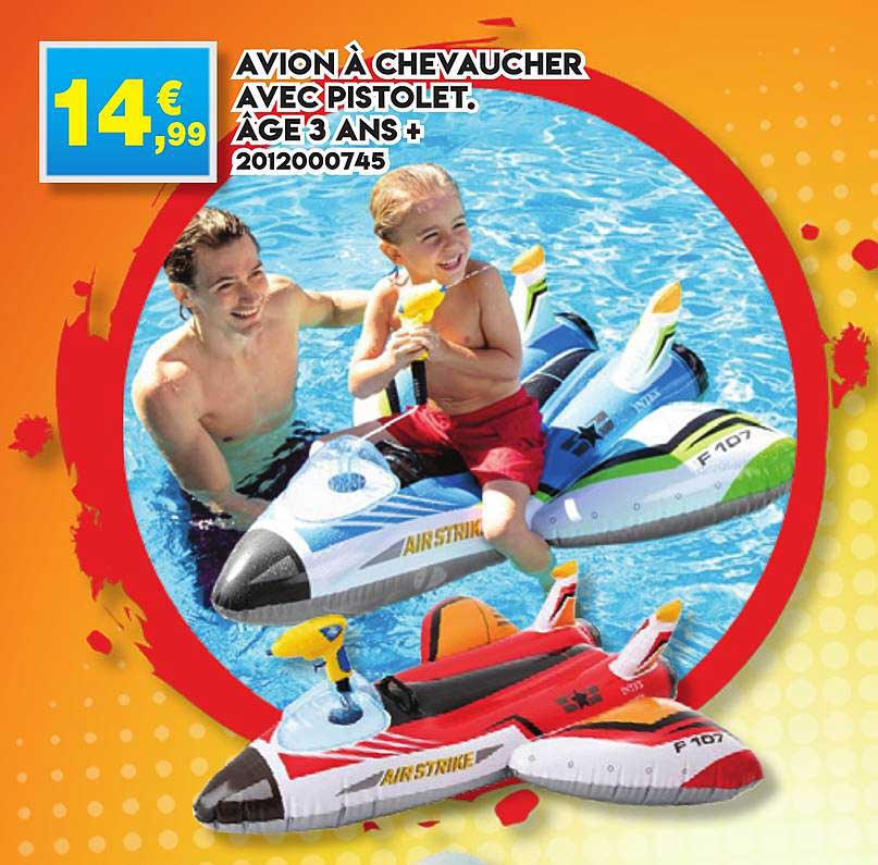 avion à chevaucher avec pistolet. âge 3 ans