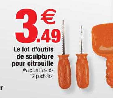 le lot d'outils de sculpture pour citrouille