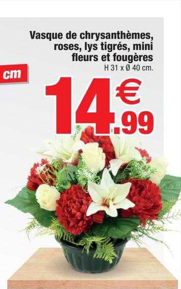 vasque de chrysanthèmes, roses, lys tigrés, mini fleurs et fougères