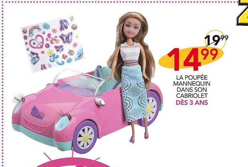 la poupée mannequin dans son cabriolet