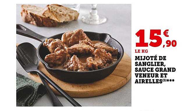 mijoté de sanglier, sauce grand veneur et airelles