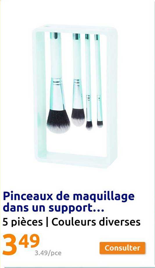 pinceaux de maquillage dans un support