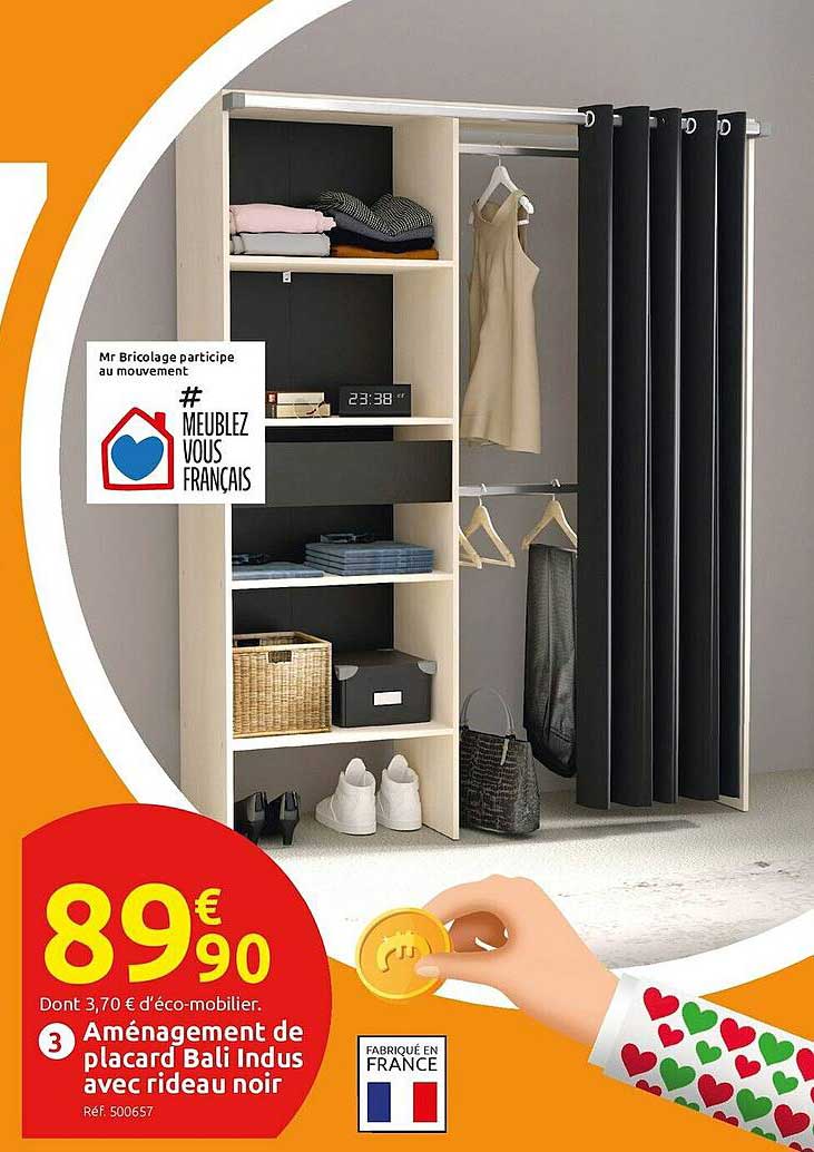 aménagement de placard bali indus avec rideau noir