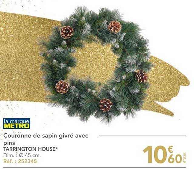 Couronne De Sapin Givré Avec Pins Tarrington House