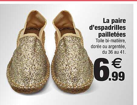 la paire d'espadrilles pailletées