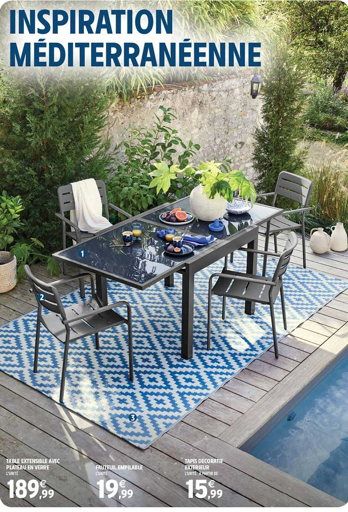 Table Extensible Avec Plateau En Verre, Fauteuil Empilable, Tapis Décoratif Extérieur