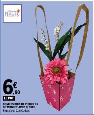 composition de 2 griffes de muguet avec fleurs