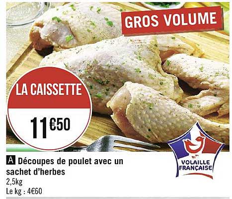 découpes de poulet avec un sachet d'herbes