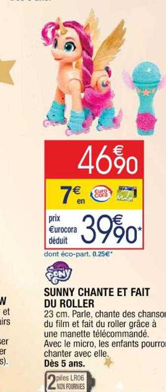 sunny chante et fait du roller pony