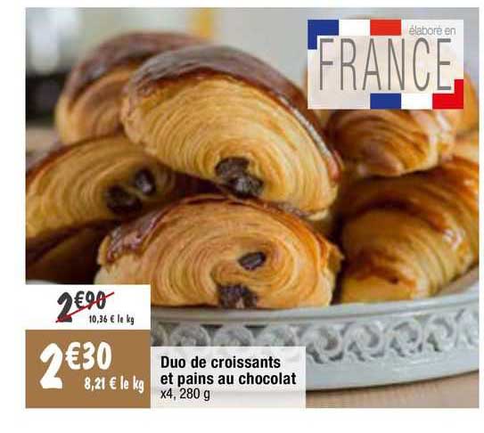 Duo De Croissants Et Pains Au Chocolat