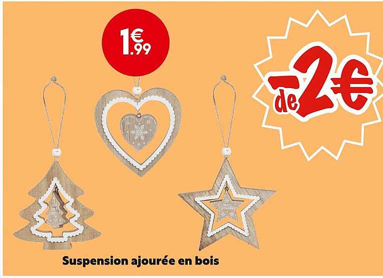 suspension ajourée en bois