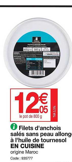 filets d'anchois salés sans peau allongée à l'huile de tournesol en cuisine