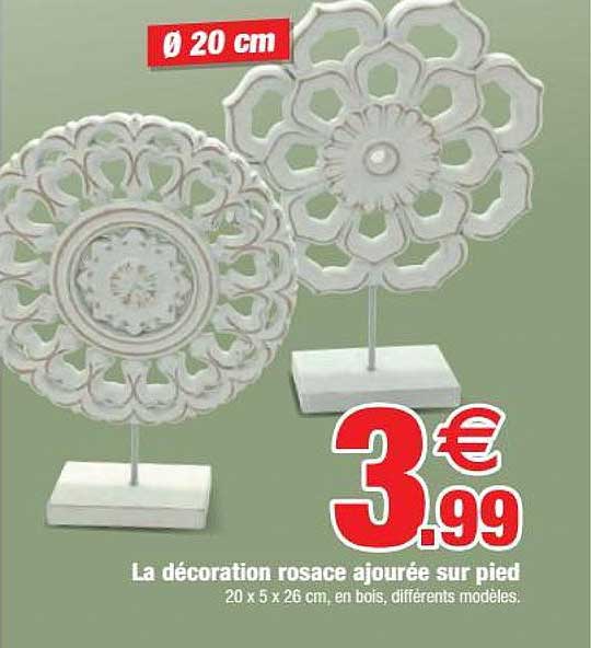 la décoration rosace ajourée sur pied