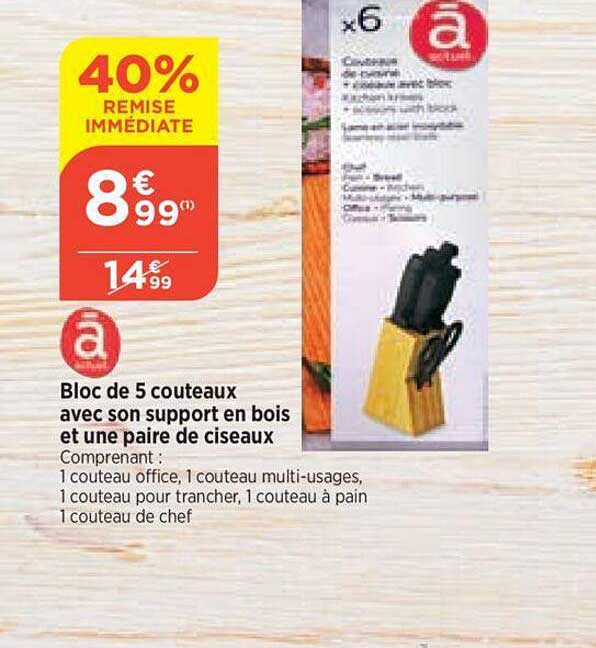 bloc de 5 couteaux avec son support en bois et une paire de cisseaux