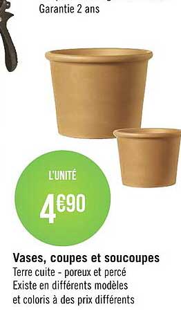 vases, coupes et soucoupes