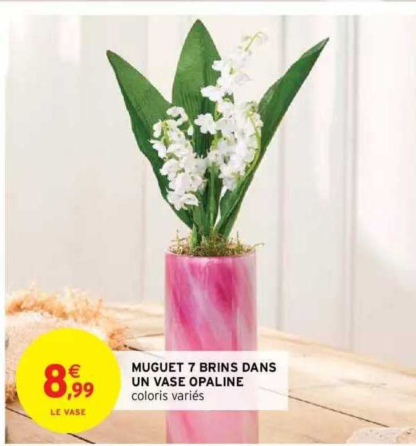 muguet 7 brins dans un vase opaline