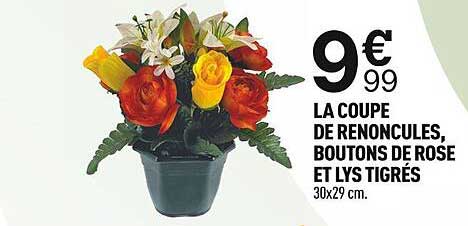 la coupe de renoncules, bouton de rose et lys tigrés