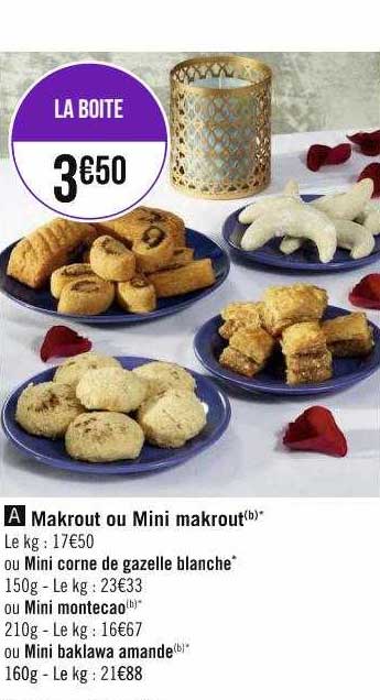 makrout ou mini makrout ou mini corne de gazelle blanche ou mini nontecao ou mini baklawa amande