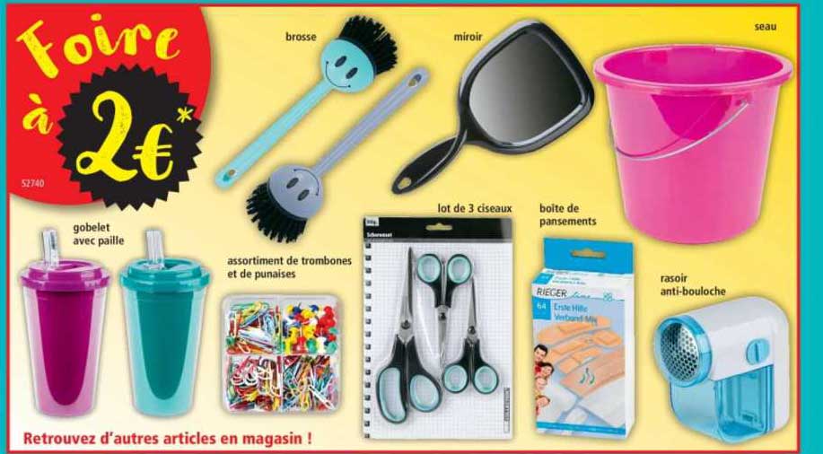 gobelet avec paille, assortiment de trombones et de punaises, lot de 3 ciseaux, boîte de pansements, rasoir anti-bouloche, brosse, miroir, seau