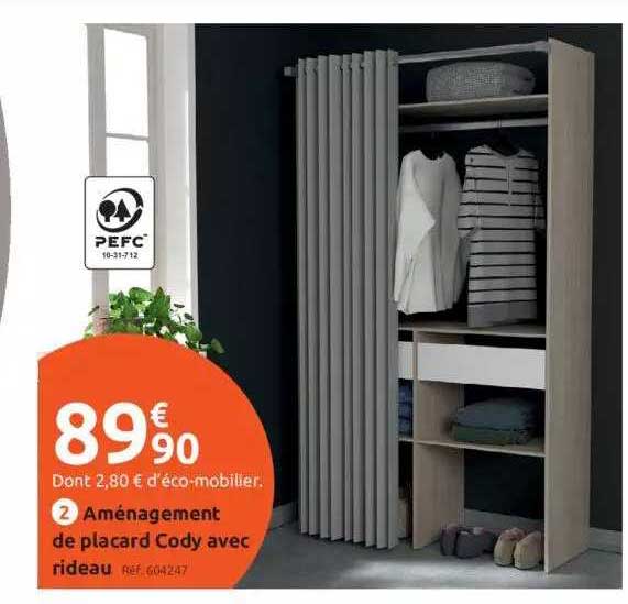 aménagement de placard cody avec rideau