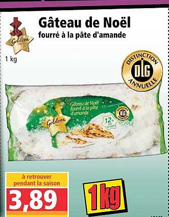 gâteau de noël fourré à la pâte d'amande