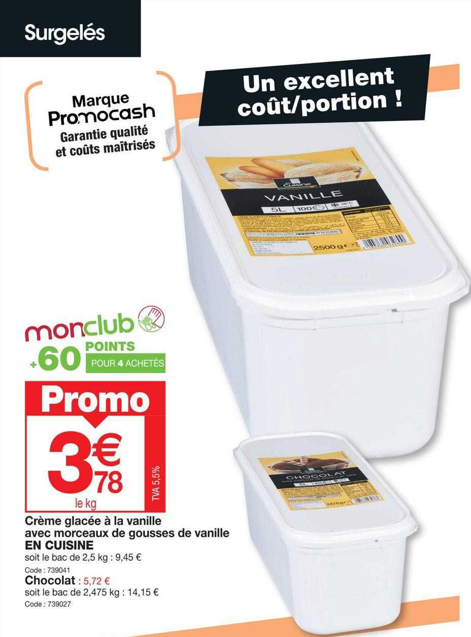 crème glacée à la vanille avec morceau de gousses de vanille en cuisine