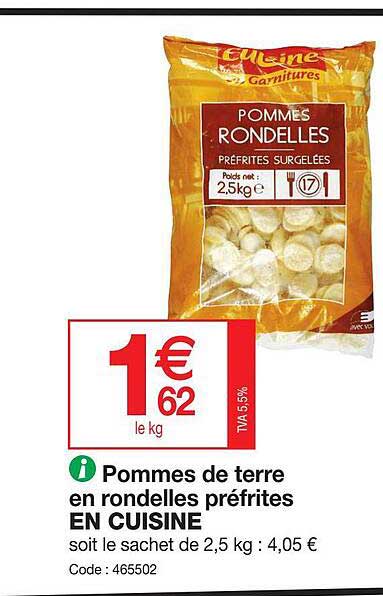 pommes de terre en rondelles préfrites en cuisine