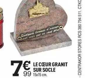 Le Cœur Granit Sur Socle