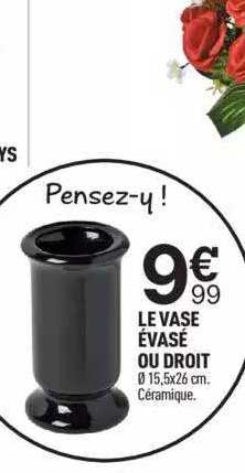 le vase évasé ou droit