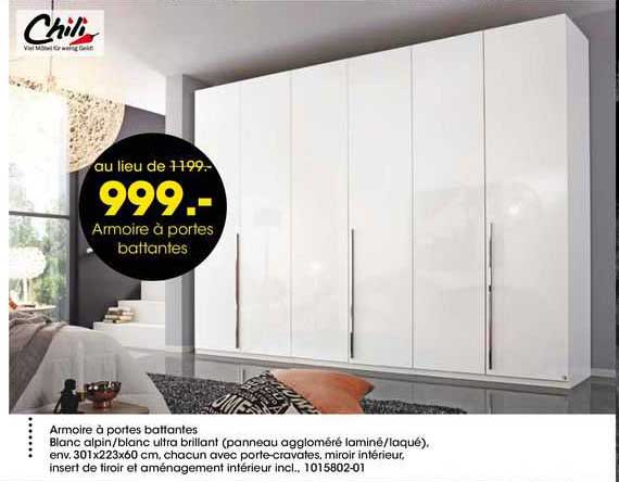 armoire à portes battantes