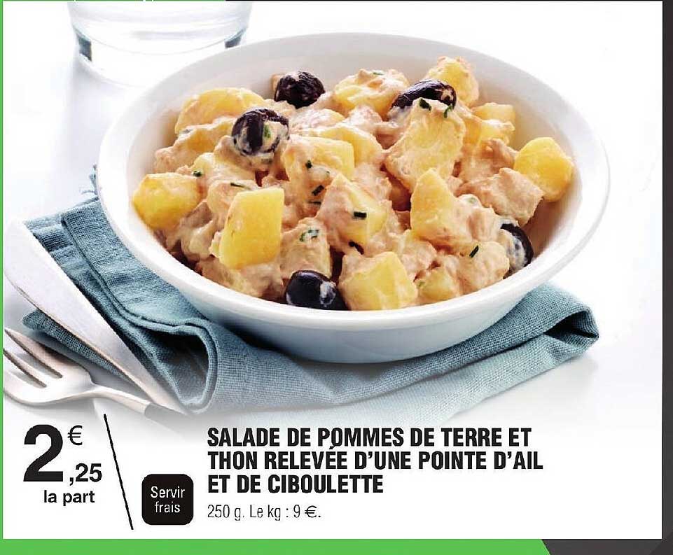 salade de pommes de terre et thon relevée d'une pointe d'ail et de ciboulette