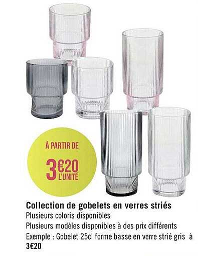 Collection De Gobelets En Verres Striés