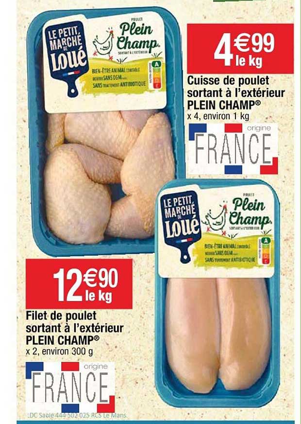 filet de poulet sortant à l'extérieur plein champ